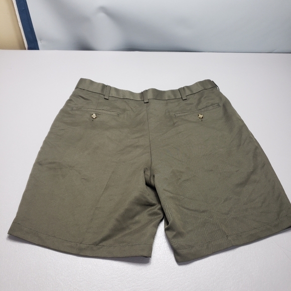 Roundtree and yorke easy care green mens shorts size 36 - Picture 3 of 9